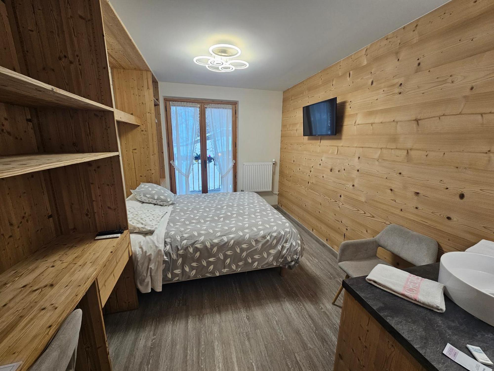 Hotel Plein Soleil Vacheresse Екстериор снимка