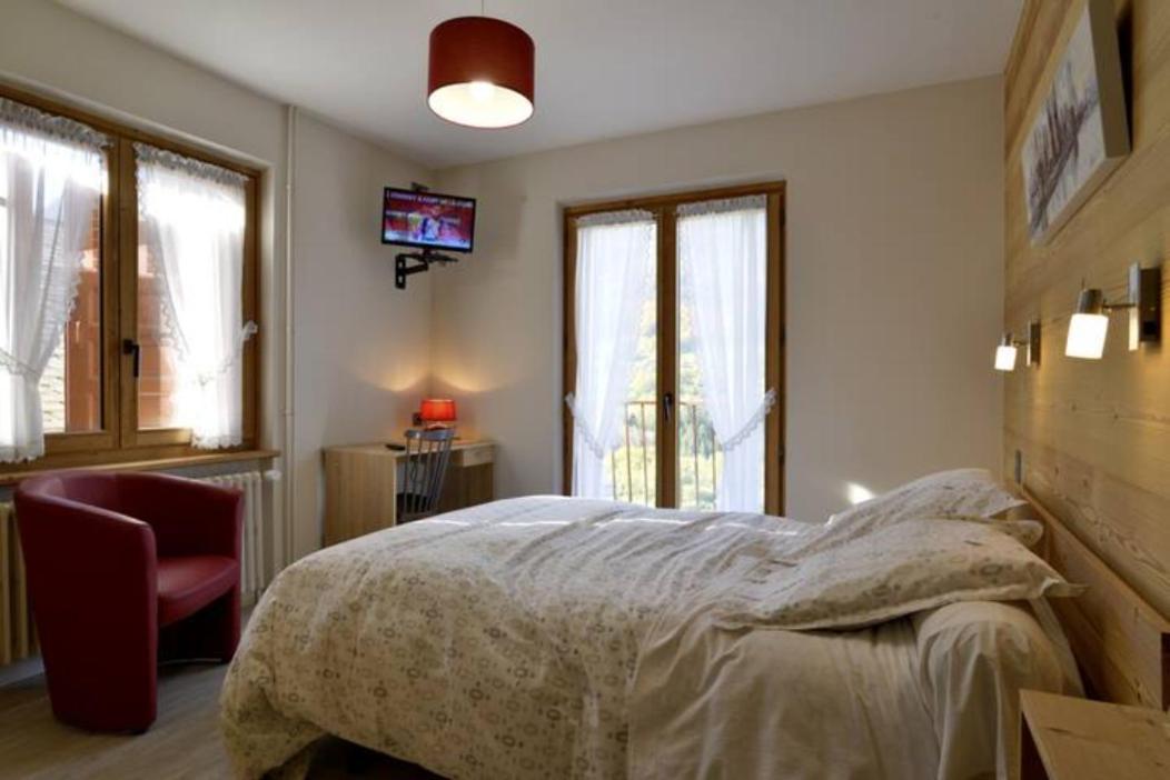 Hotel Plein Soleil Vacheresse Екстериор снимка