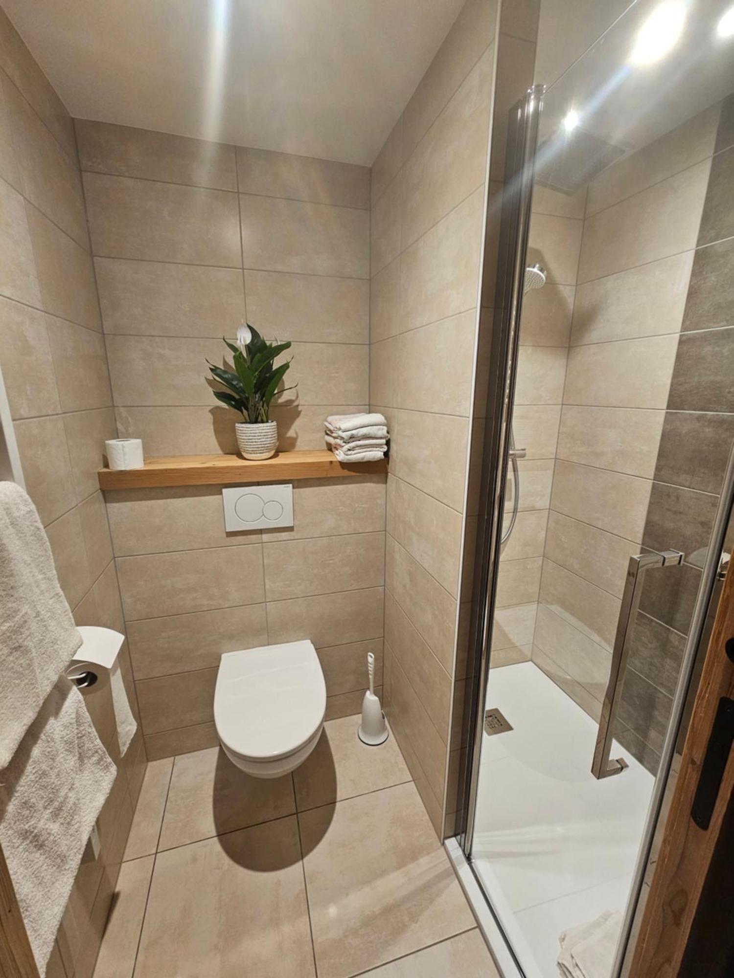 Hotel Plein Soleil Vacheresse Екстериор снимка